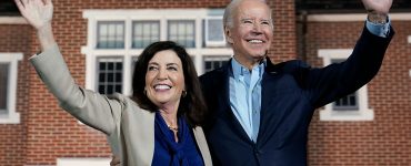 Biden stumps for Hochul in last-minute campaign stop