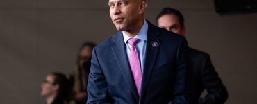 Democrats poised to pick Hakeem Jeffries as Nancy Pelosi’s successor