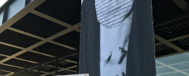 Iranian Artists Criticize Berlin Museum’s Display of Shirin Neshat Banner