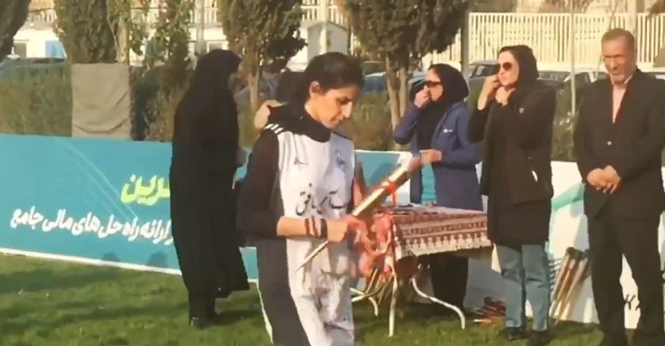 Iranian archer joins other athletes in showing support for protests