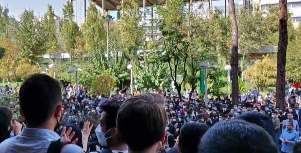 Lack of leadership is both a strength and weakness of Iran's protest movement