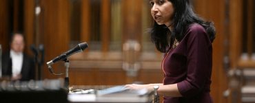 Russian oligarchs used investment visa plan to settle in the UK, British government says