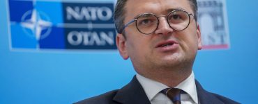 Ukraine's foreign minister speaks with Blinken ahead of Russian invasion anniversary