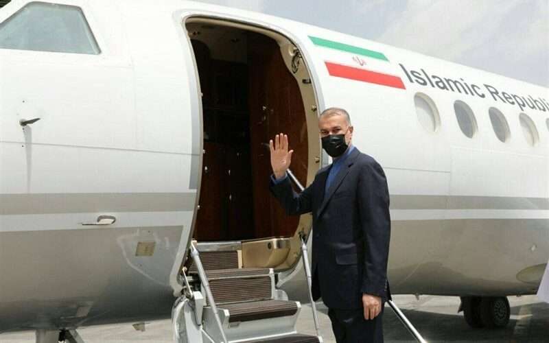 Top Iranian Diplomat Begins Tour of Qatar, Oman