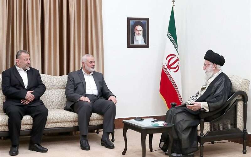 Leader Reiterates Iran’s Unflinching Support for Palestinian Cause