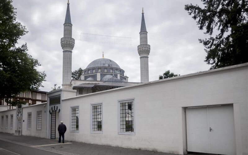 New Report Highlights Widespread Racism, Hostility Against Muslims in Germany