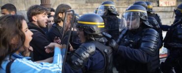 Iran Urges France to Avoid Violence against Protesters